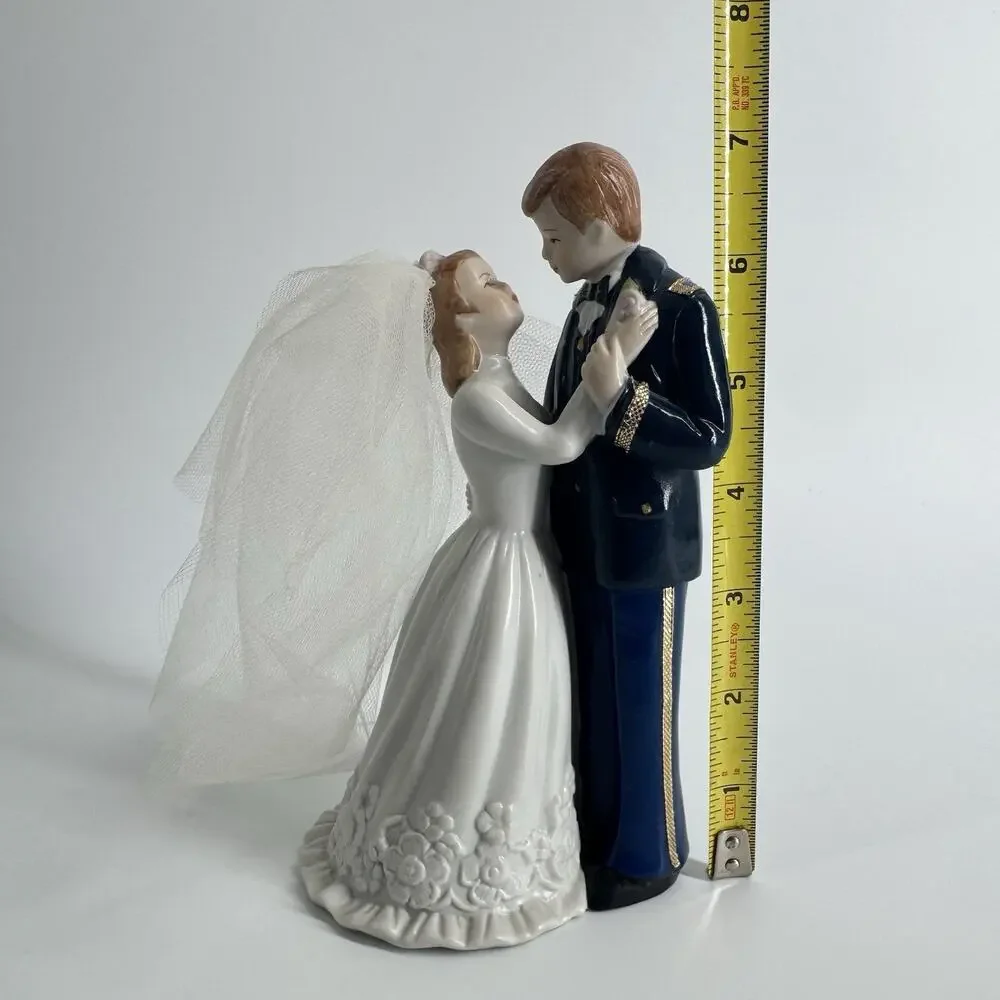 Lefton China Vtg 1986 Hand Painted Bride and Groom Figure/Cake Topper Veil